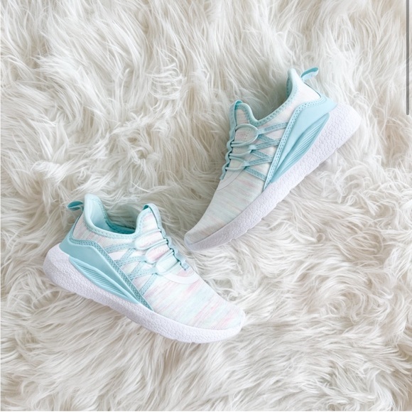 Little girl sneakers - Picture 1 of 5